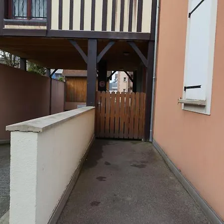 La Salamandre Lägenhet *
